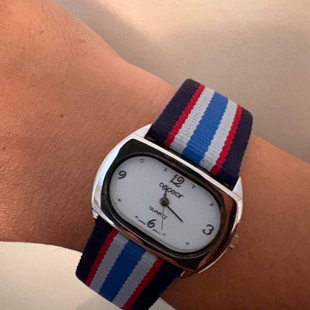 Vintage Appear Watch Classic Striped Watch with Silver Accents